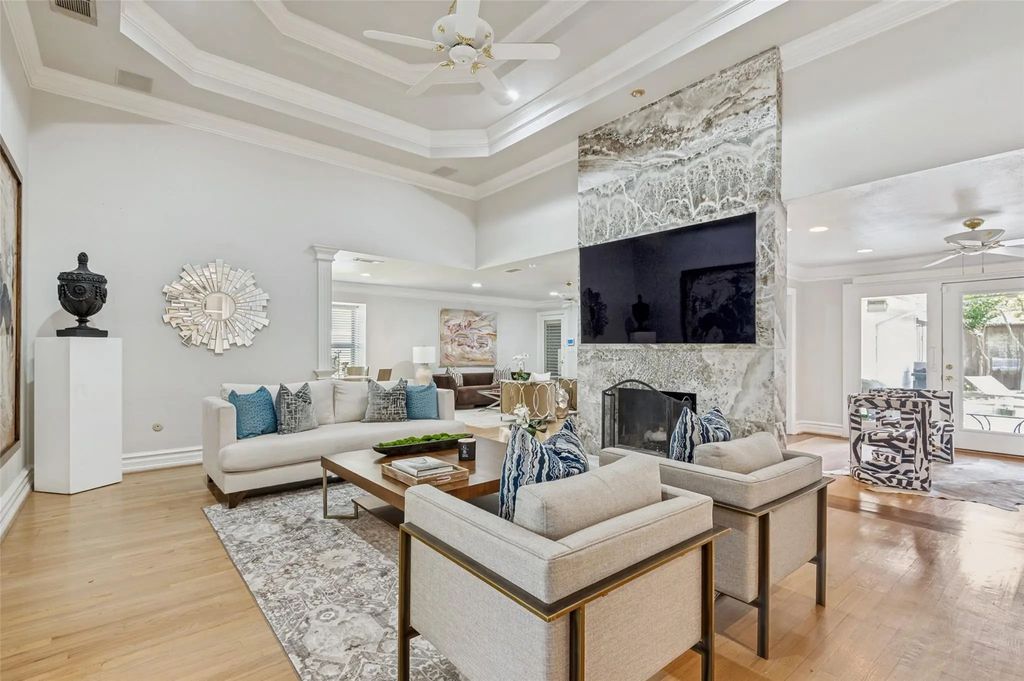 5322 W Mockingbird Lane, Dallas
