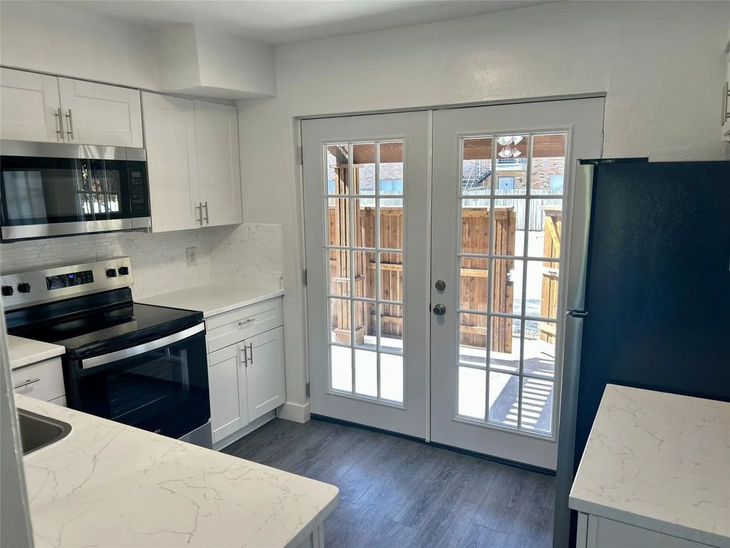 3616 Parkridge Drive 108, Dallas