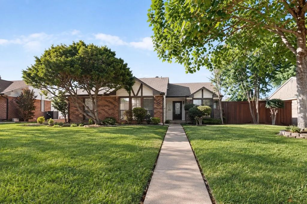 19044 Bilbrook Lane, Dallas