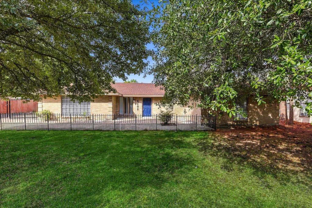 6408 Chapman Drive, Greenville