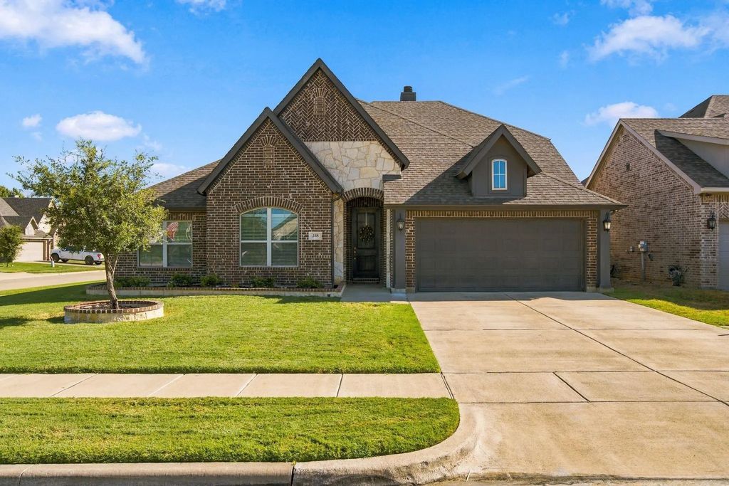 288 Brazos Street, Burleson