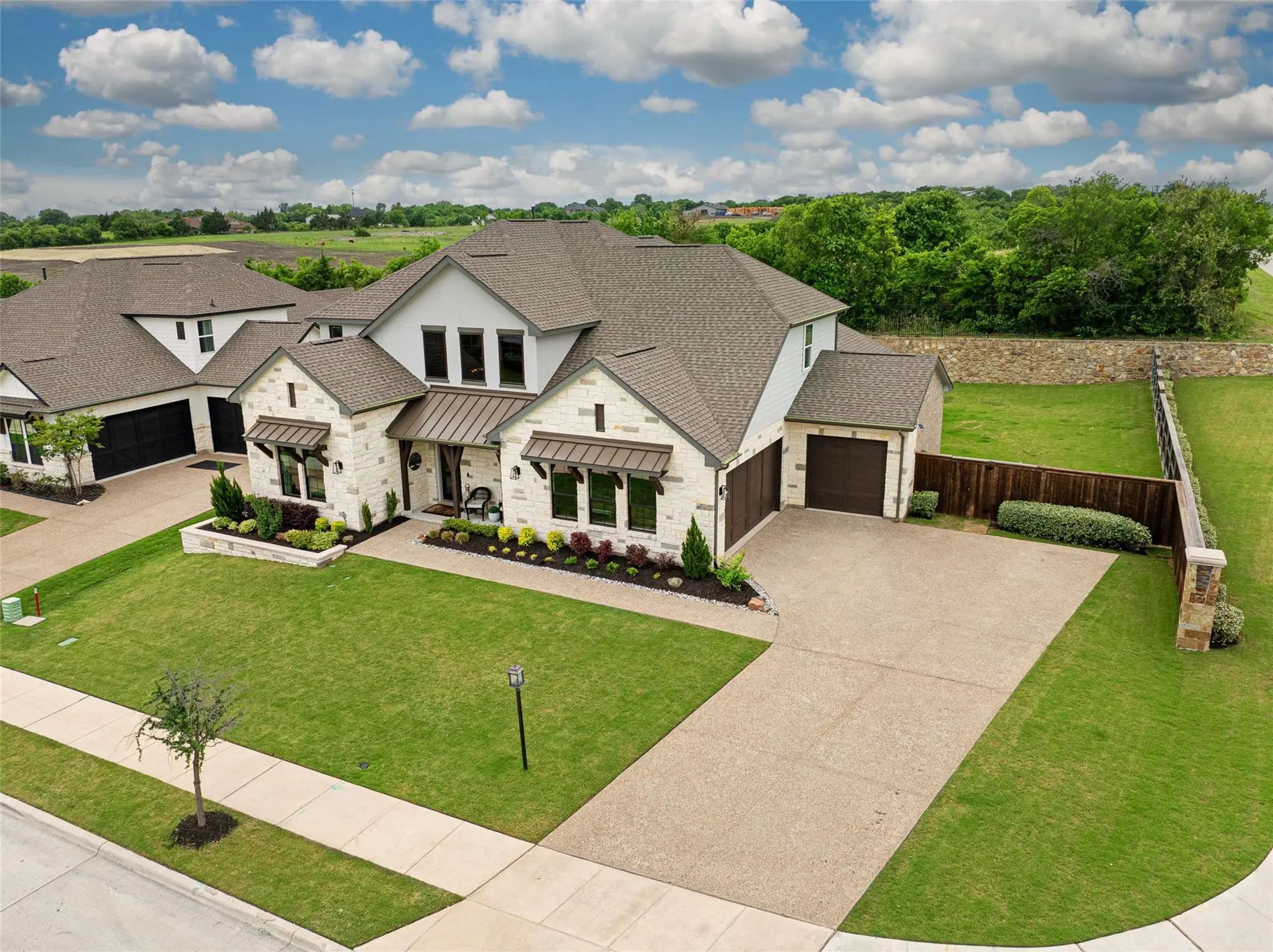 Photo of Listing #21387332