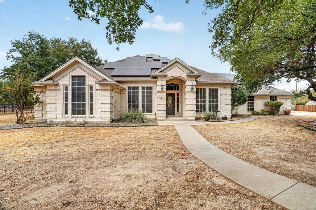 197 Deer Creek Drive, Aledo