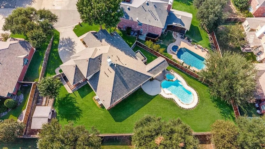 2405 Warwick Circle, McKinney