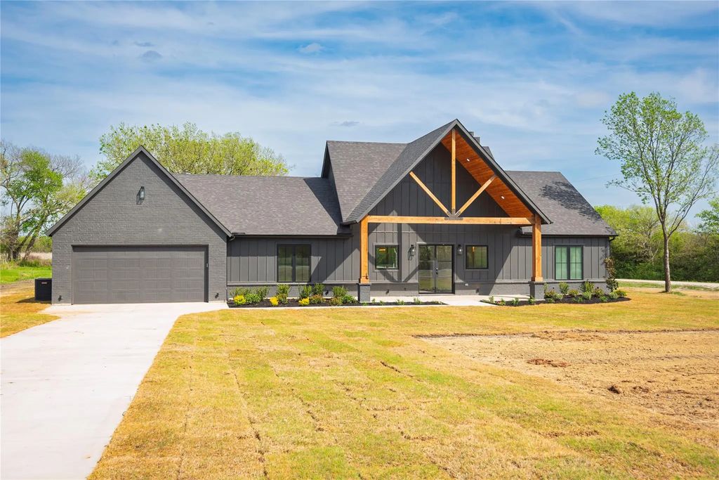 4863 County Road 1098, Celeste