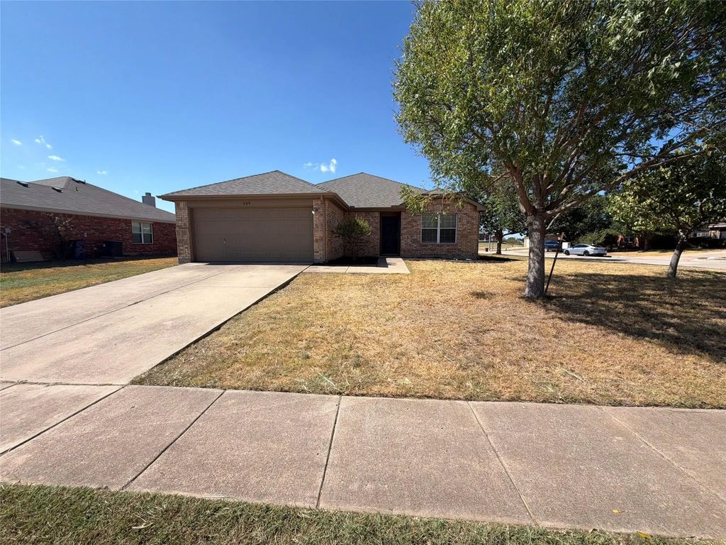 809 Canyon Cove Drive, Burleson