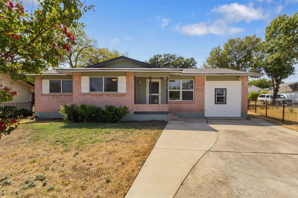 2563 Wood Valley Drive, Dallas
