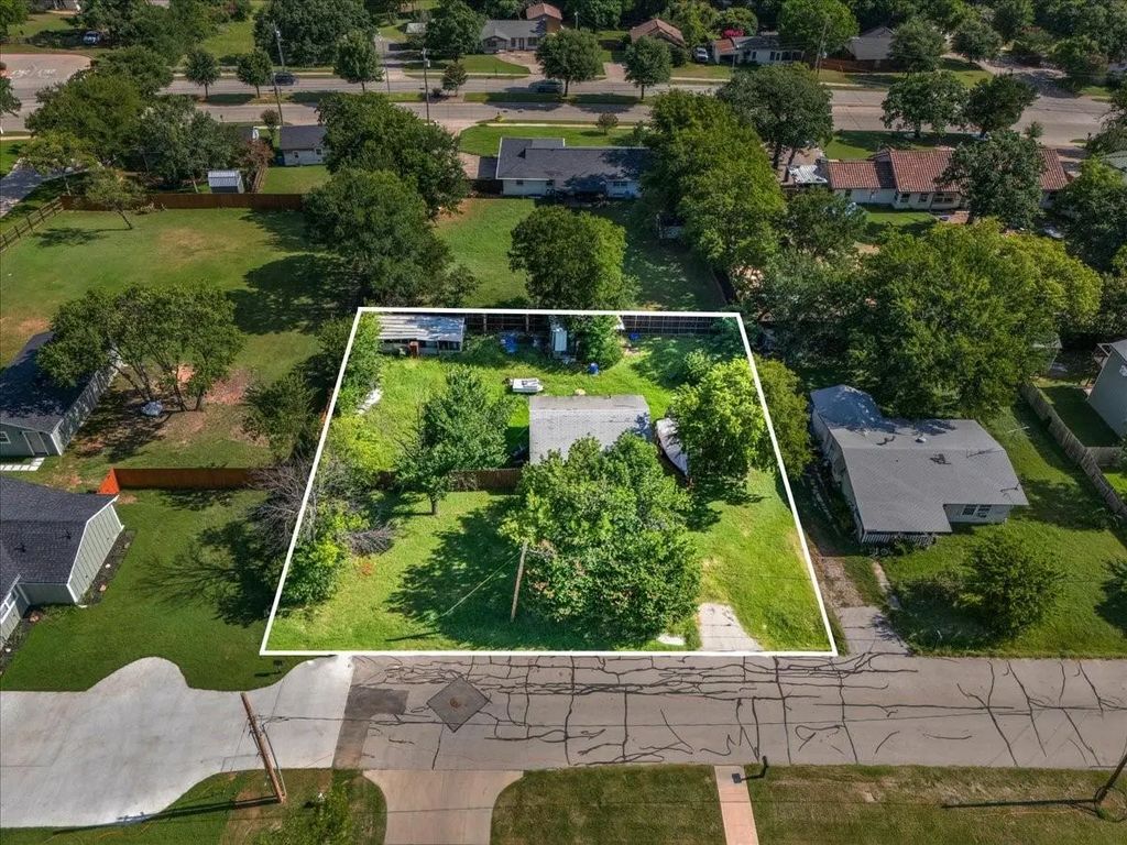 506 Alvarado Street, Mansfield