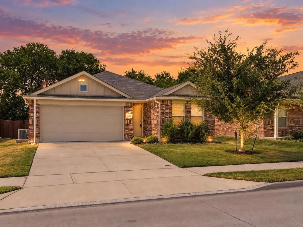 1520 Claireborne Court, Little Elm
