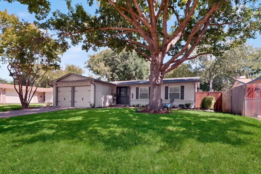 8632 Kingspoint Drive, Dallas