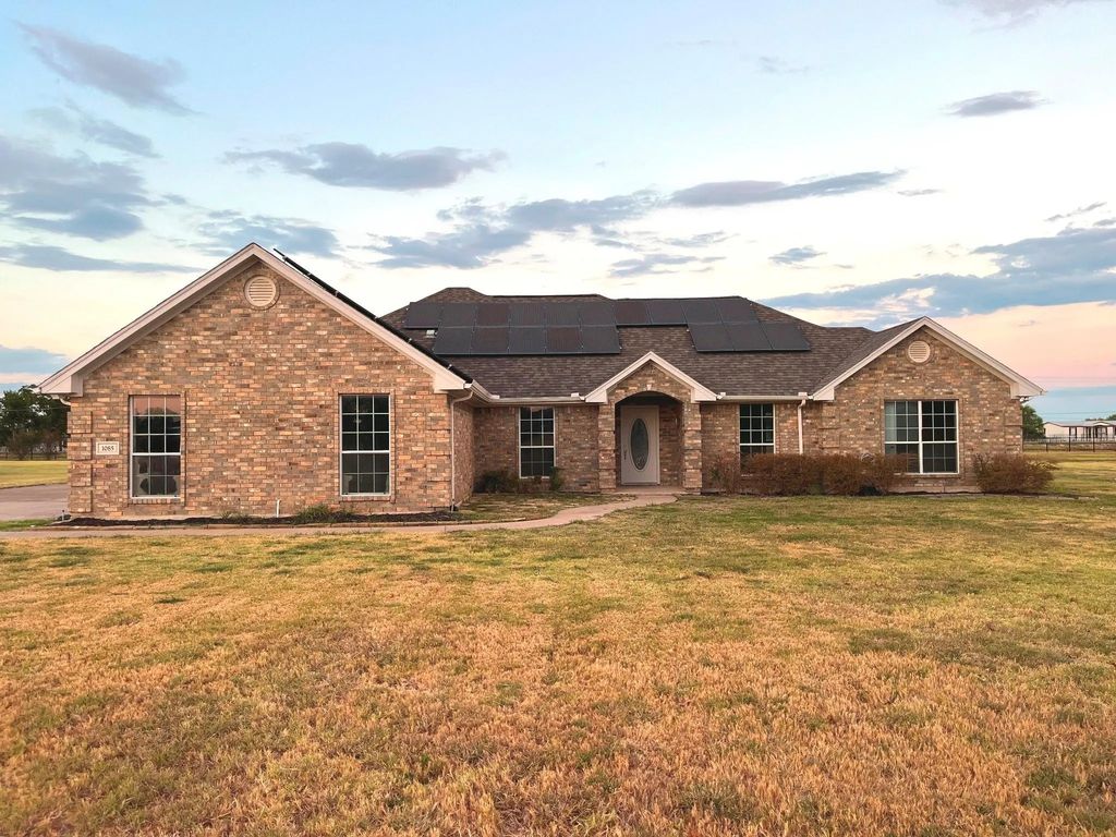 1085 E Alamosa Drive, Talty