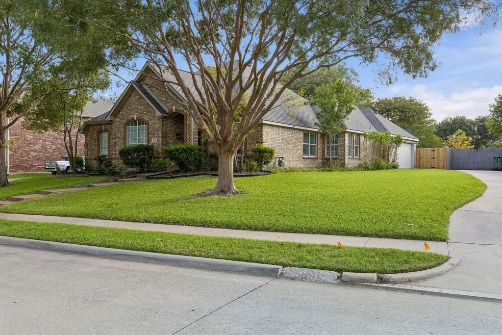 408 Michael Drive, Murphy