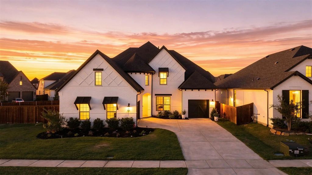 700 Colt Drive, Aubrey