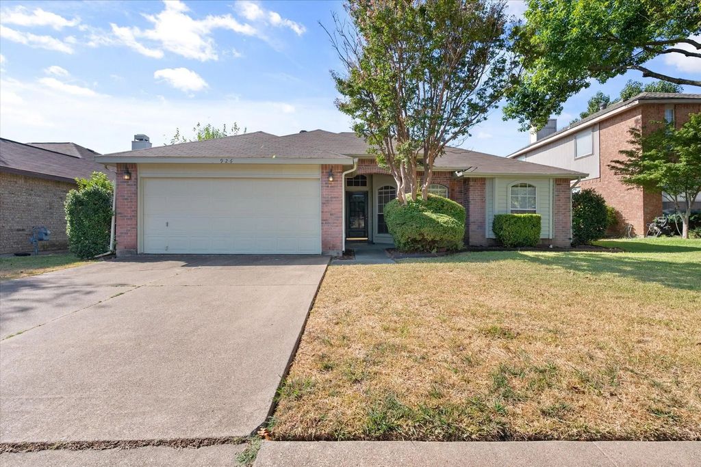 926 Tennis Villa Drive, Arlington