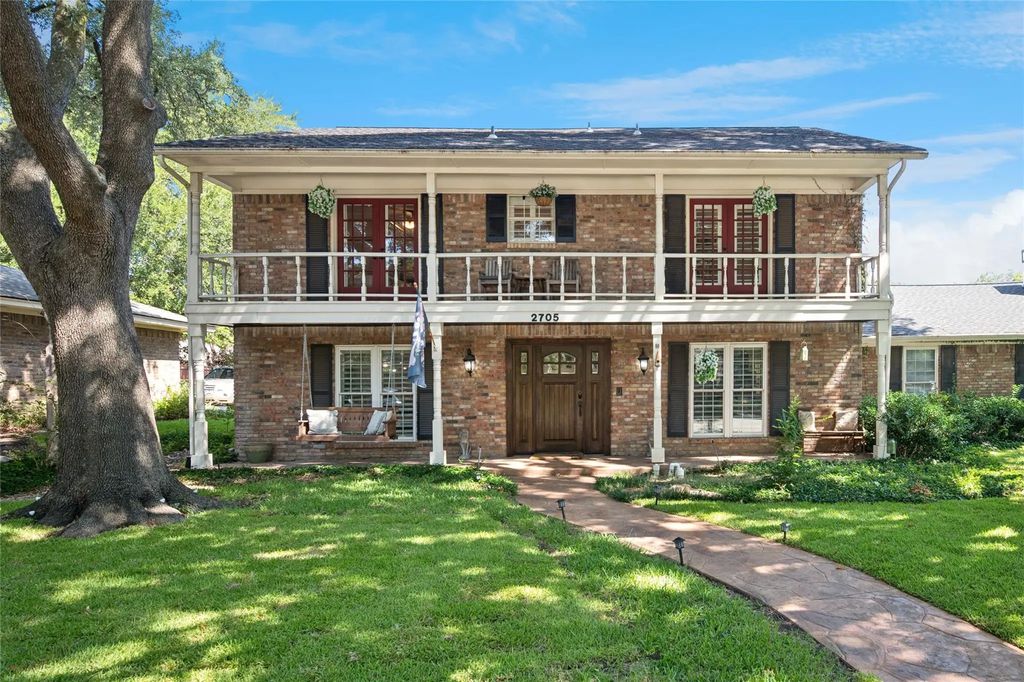 2705 Prairie Creek Court, Plano