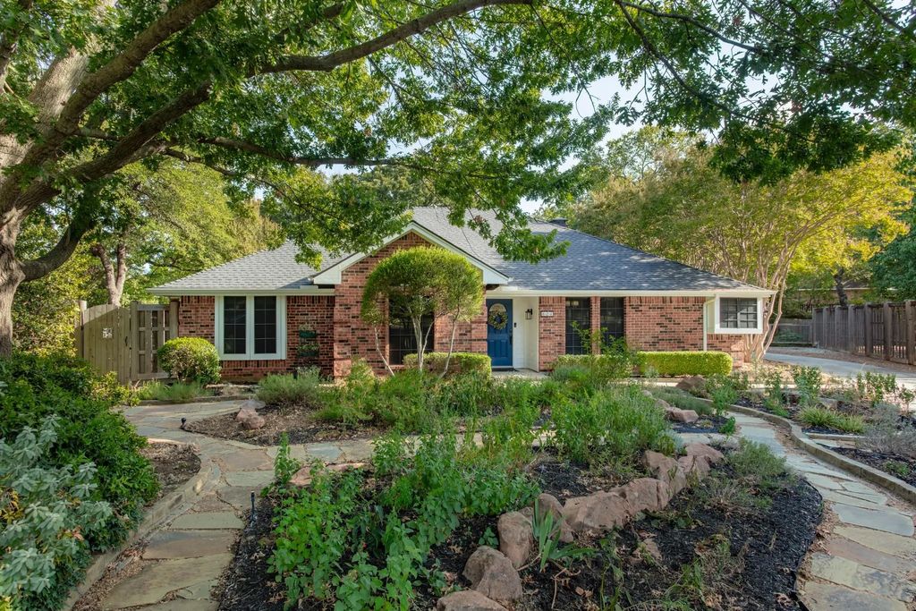 624 Arbor Court, Highland Village
