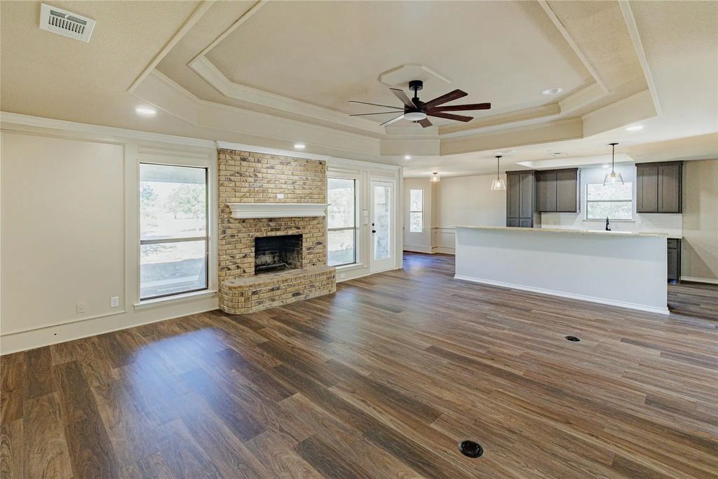 1376 County Road 4651, Rhome