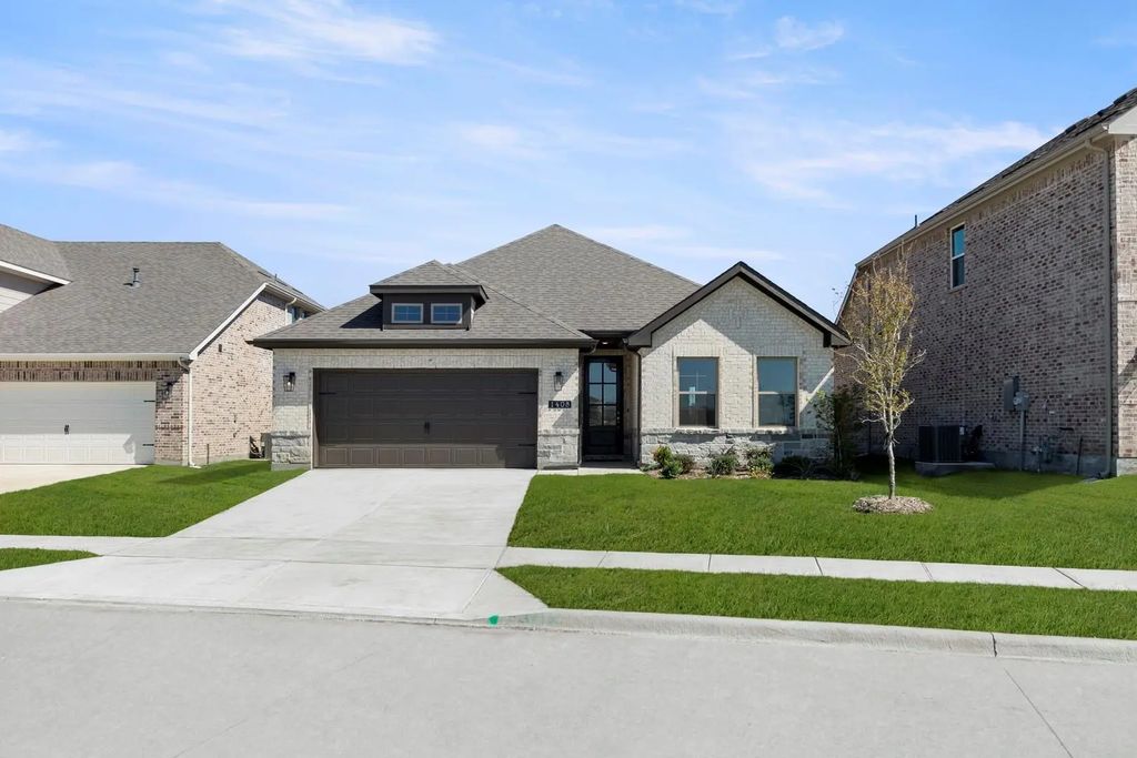 1408 Eagle Meadow Trail, Anna