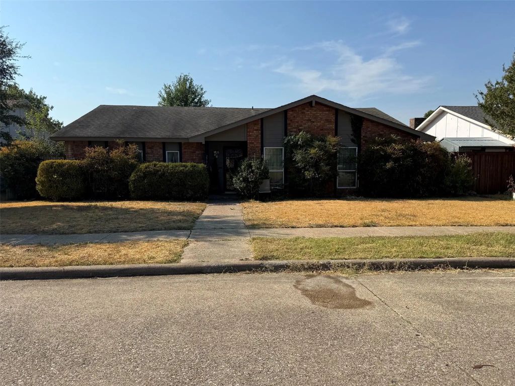2706 Gayle Drive, Garland