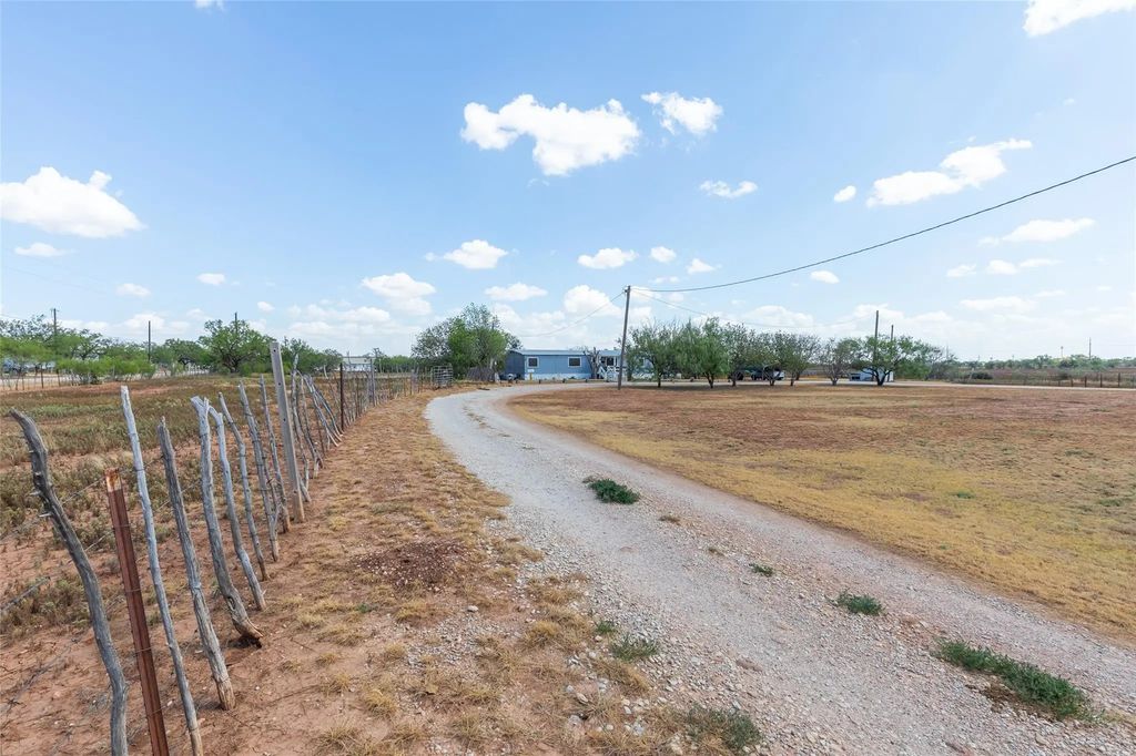 1455 County Road 401, Merkel
