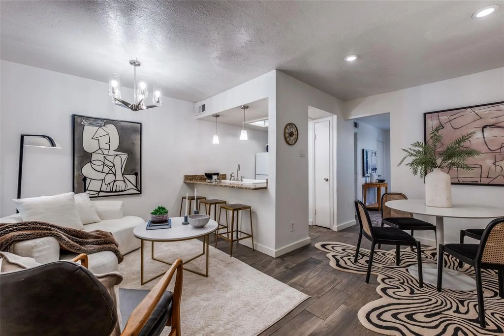 4525 Gilbert 204, Dallas