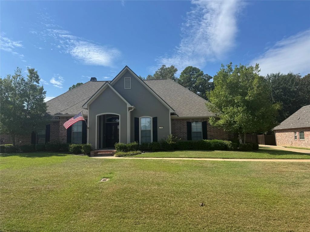 1796 Turning Leaf Trail, Haughton