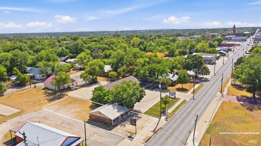 656 E Washington, Stephenville