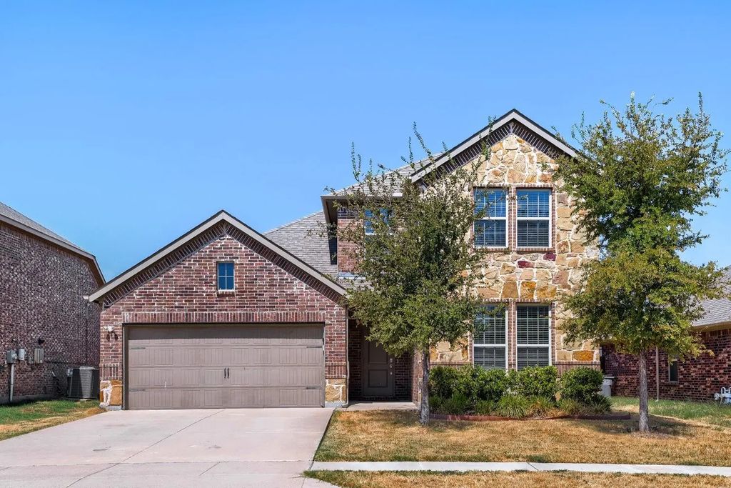 606 Saddle Club Way, Princeton