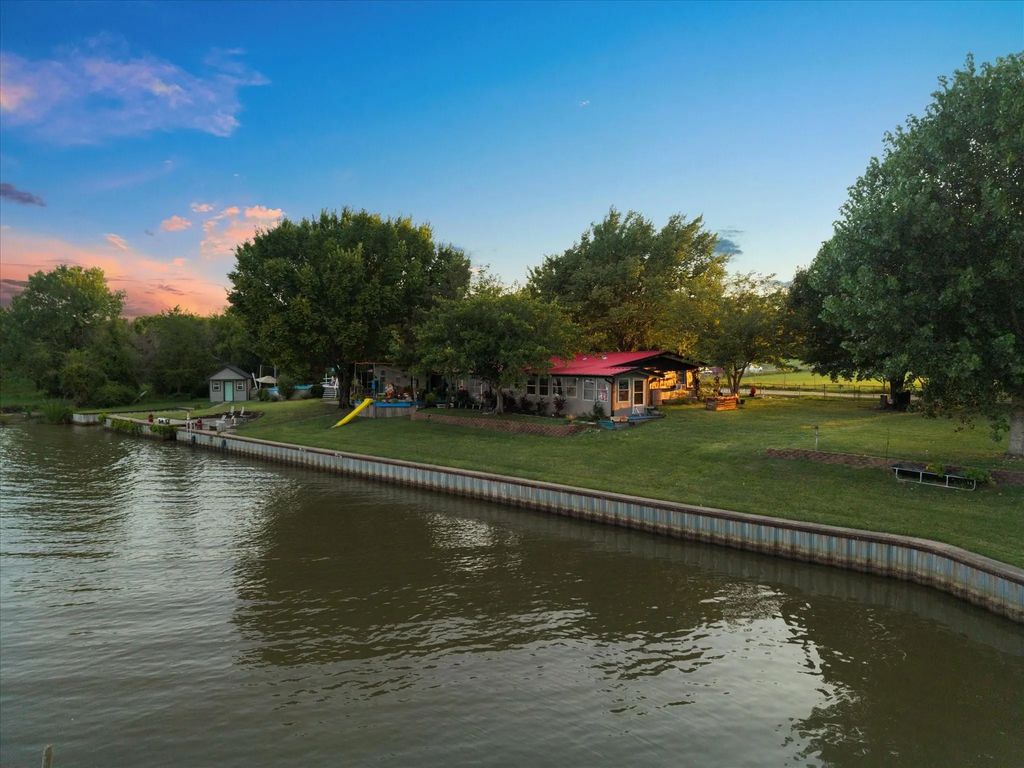 308 Causeway Cove, Seven Points