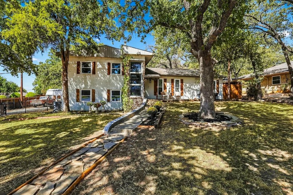 1003 Hopkins Drive, Denton