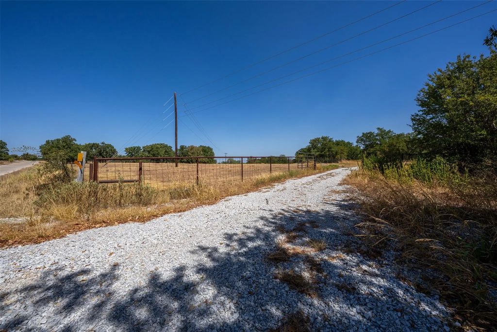 1714 County Road 1886, Sunset