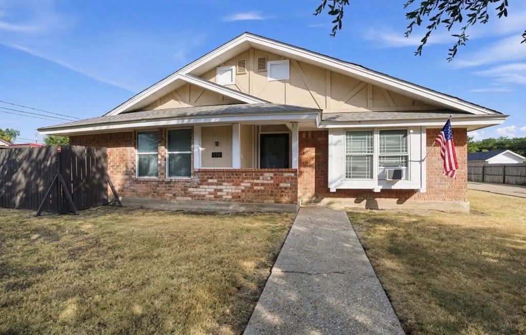 110 Kingsbury Way, Hewitt