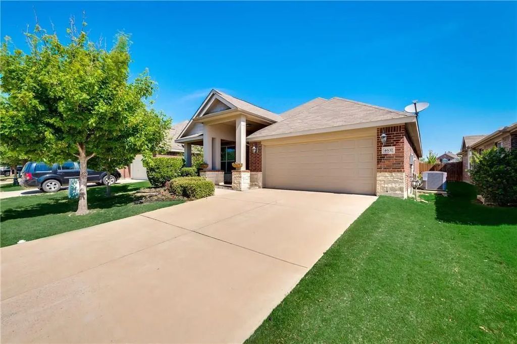 4637 Dwarf Nettle Drive, Fort Worth
