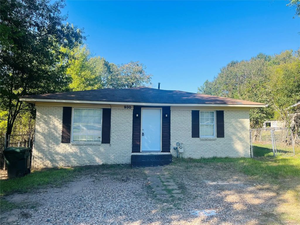 930 Pine Hill Road, Shreveport