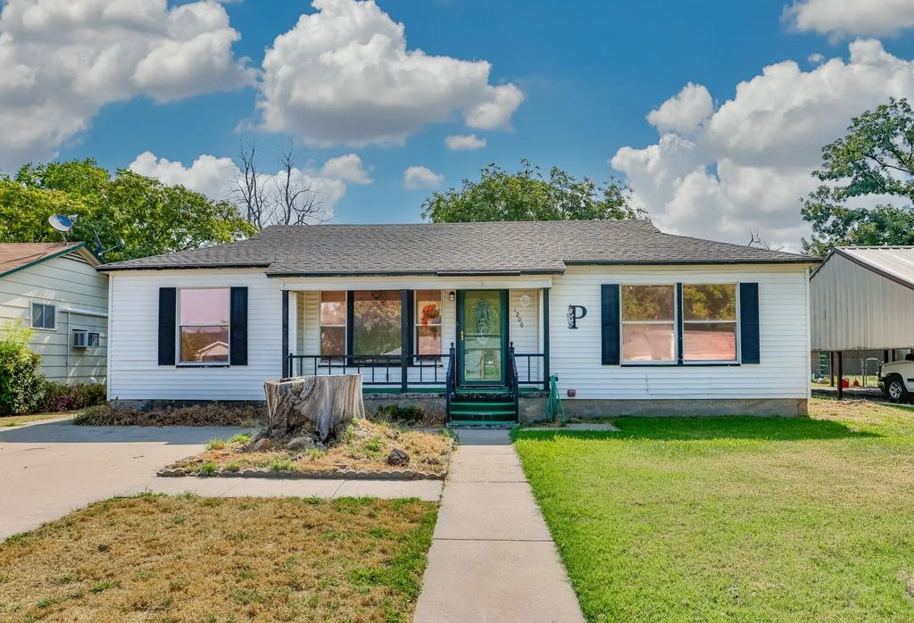 1206 N Morris Street, Gainesville