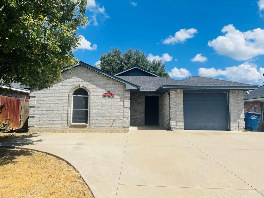 2534 Las Villas Avenue, Dallas