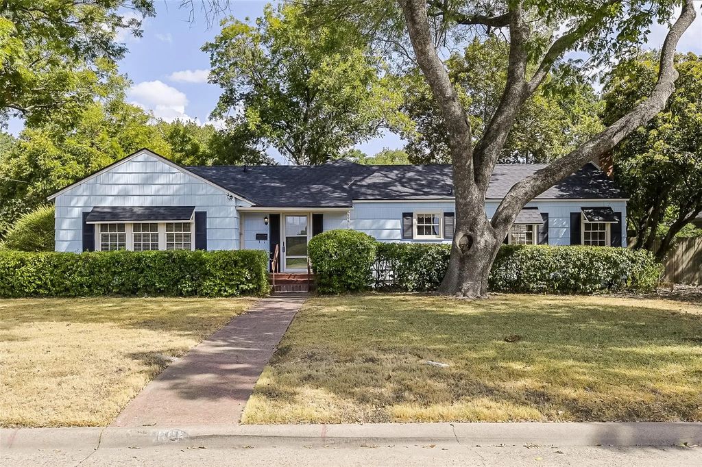 606 Bryson Street, Waxahachie