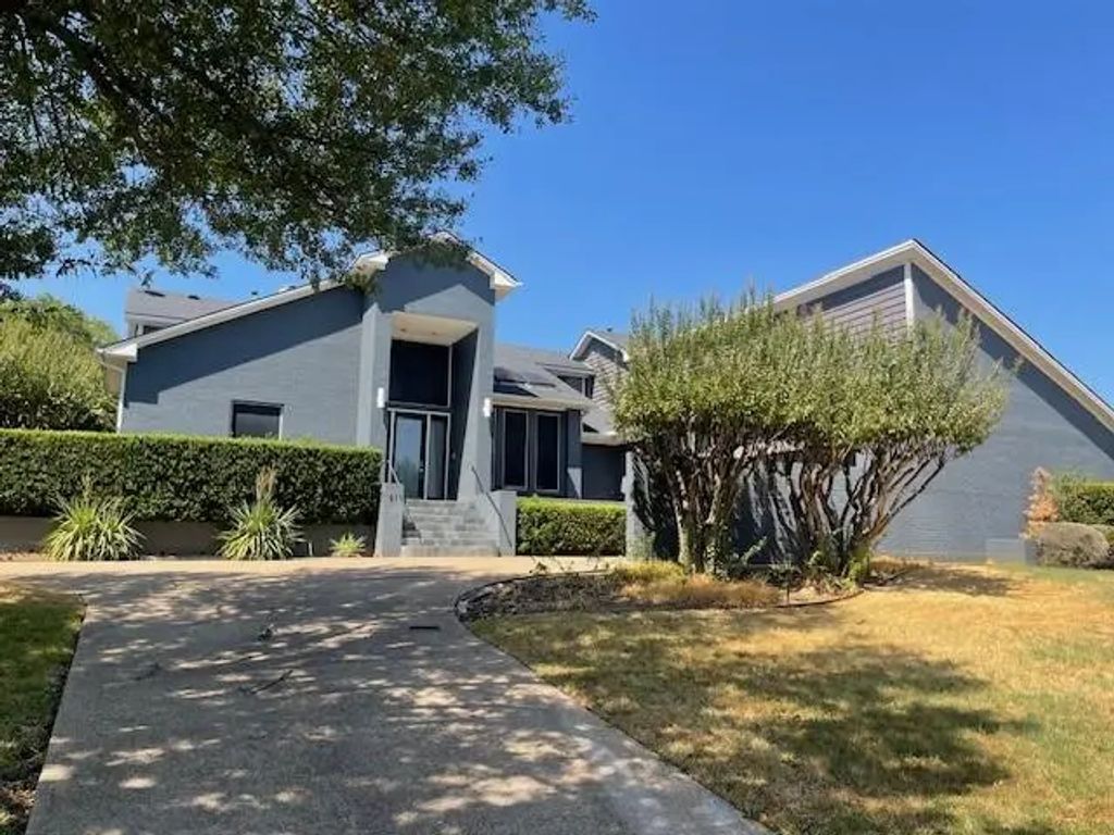 811 Turnberry Drive, Mansfield