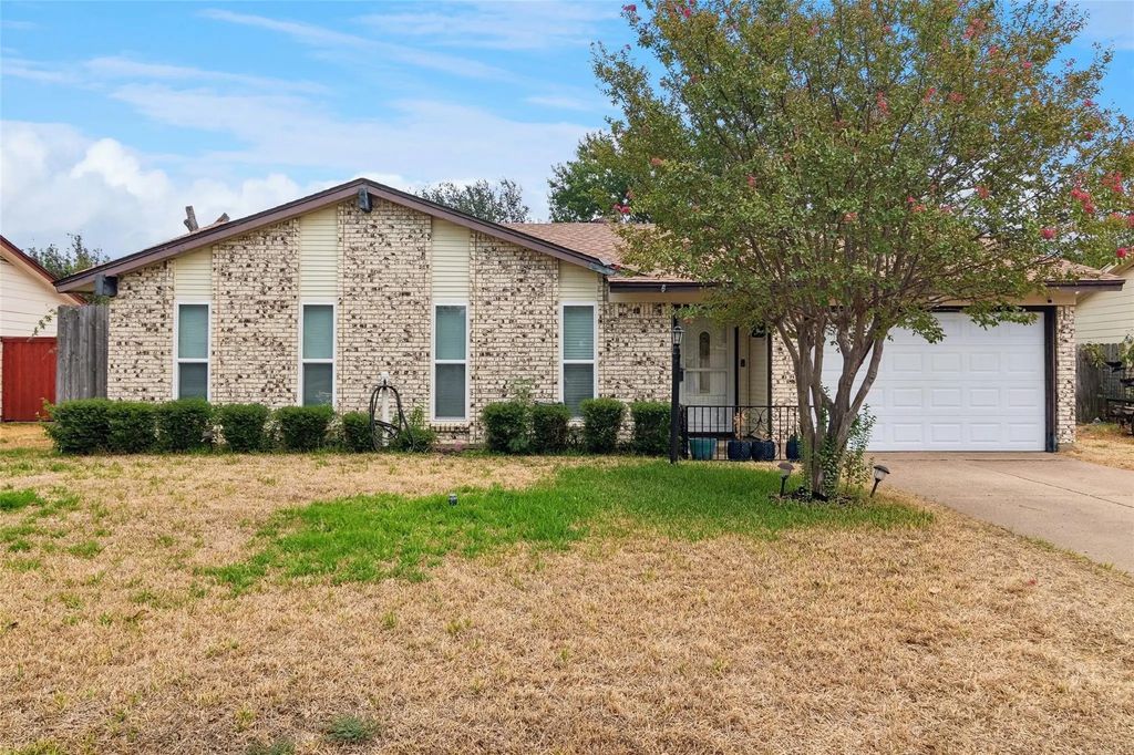 2108 Pearl Lane, Irving