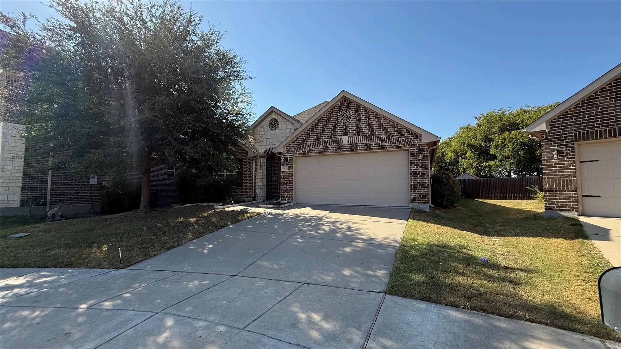 Photo of Listing #21389052