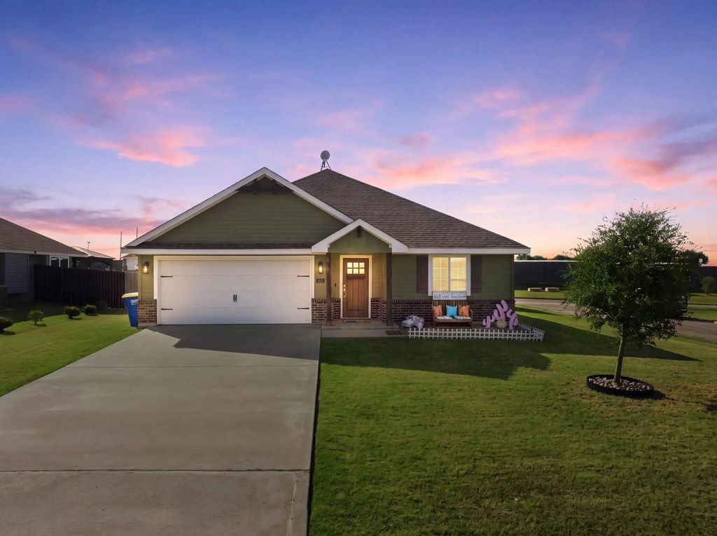 125 Johnson Lane, Hillsboro