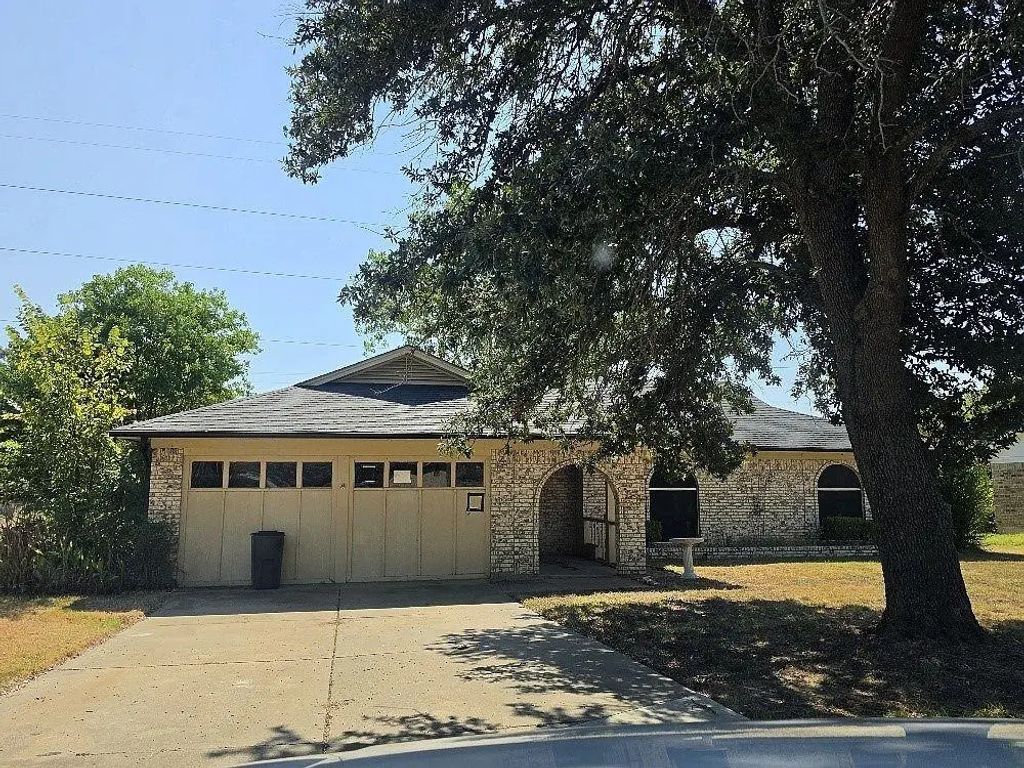 719 Ridgeway Road, Joshua