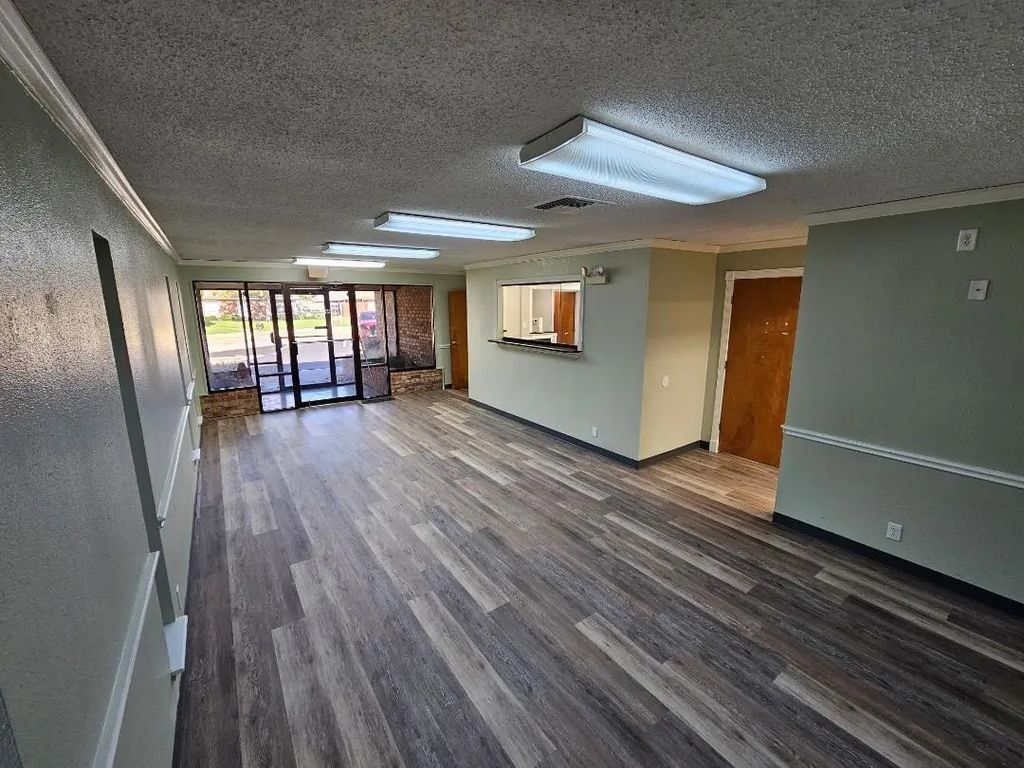 900 Whitehead Drive, Granbury