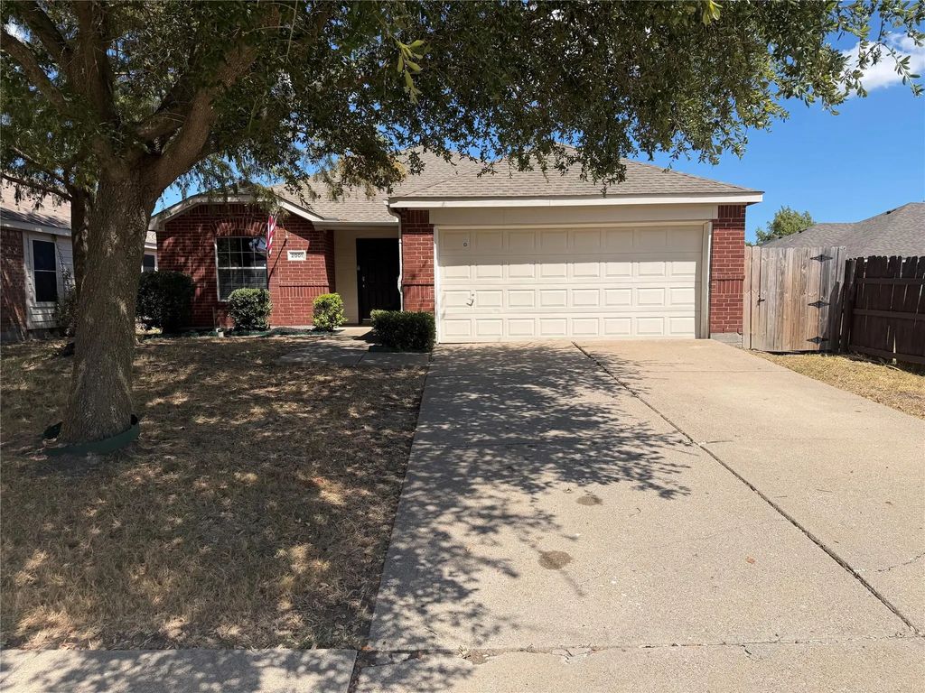 2001 Fairview Drive, Forney