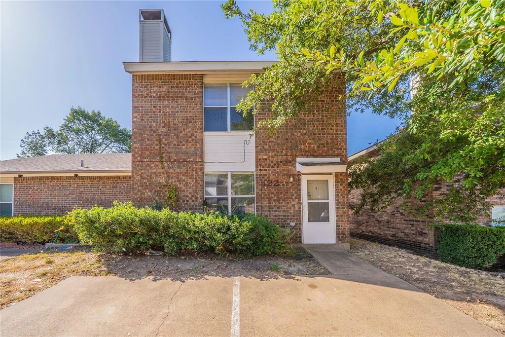 122 Country Bend, Duncanville