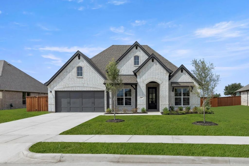 219 Harmony Avenue, Forney