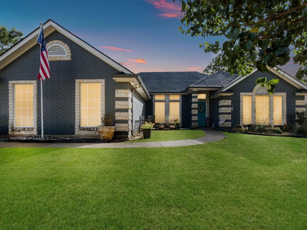 102 Oakwood Place, Joshua