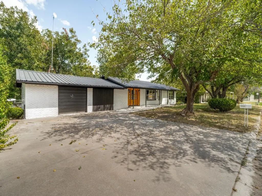 107 N Avenue P, Clifton