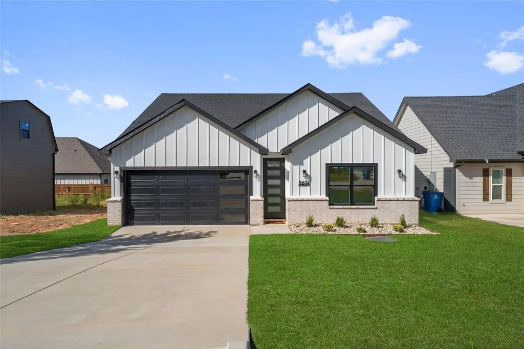 5614 San Jacinto Drive, Granbury