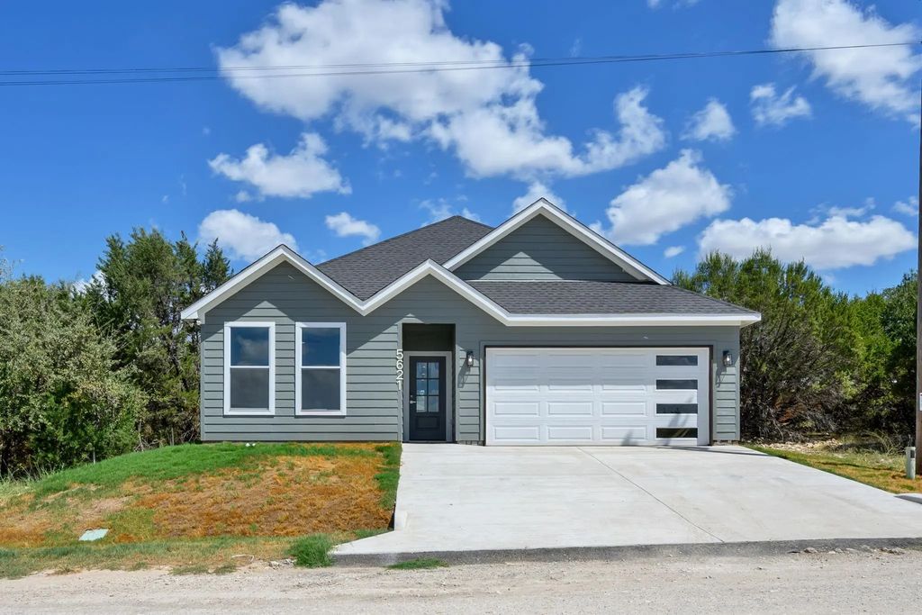 5621 San Jacinto Drive, Granbury